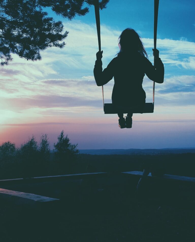 Cum să înveți să trăiești fără regrete și să fii fericit