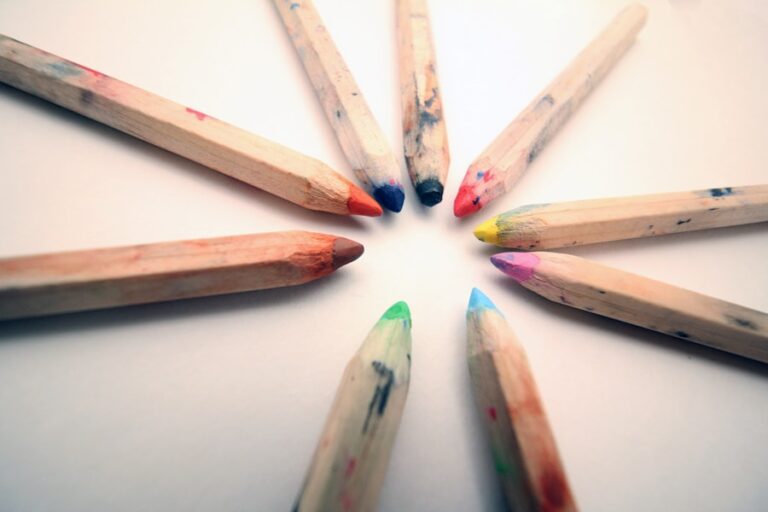 Cum să îți îmbunătățești abilitățile de învățare într-un mod eficient