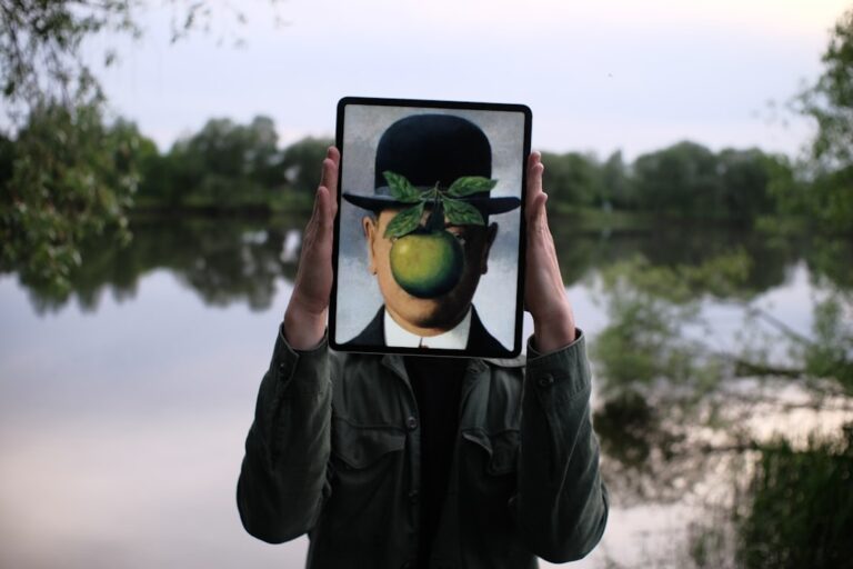 Cum să recunoști un deepfake: Ghidul de supraviețuire în era AI