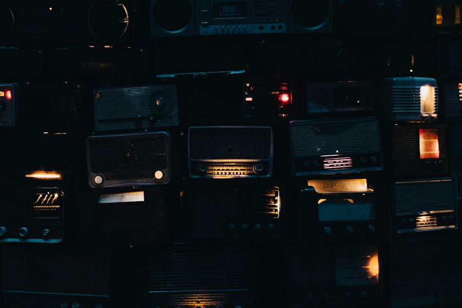 Photo history of radio